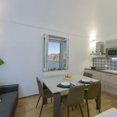 Apartament Romantic Casa Noa - Very Easy Access *
